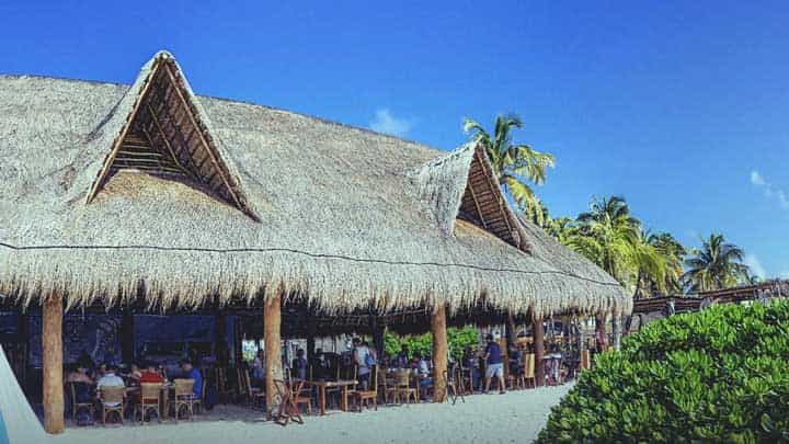 IXI Beach Club