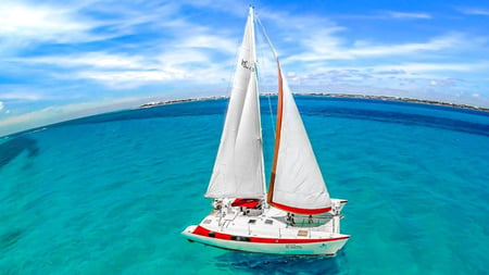 1 - LoRes - Aventuras 1920 x 1080 - Isla Mujeres Catamaran Tour - Cancun Sailing