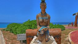 Estatua de la Diosa Maya Ixchel en Isla Mujeres