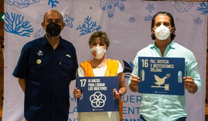 Ceremonia de firma del acuerdo The Code-1-1