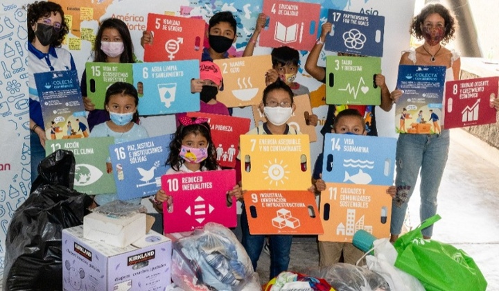 Entrega de donaciones a huellas de pan-1-1-1