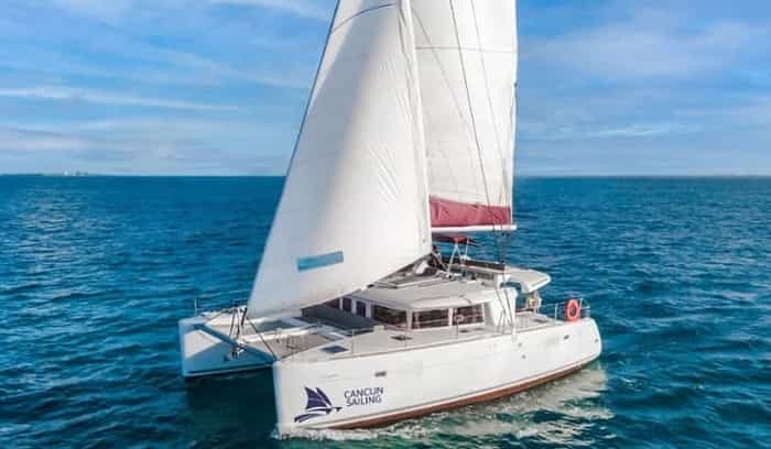 2 - HighRes - Lohengrin - Private tour to Isla Mujeres in catamaran - Cancun Sailing-1-1