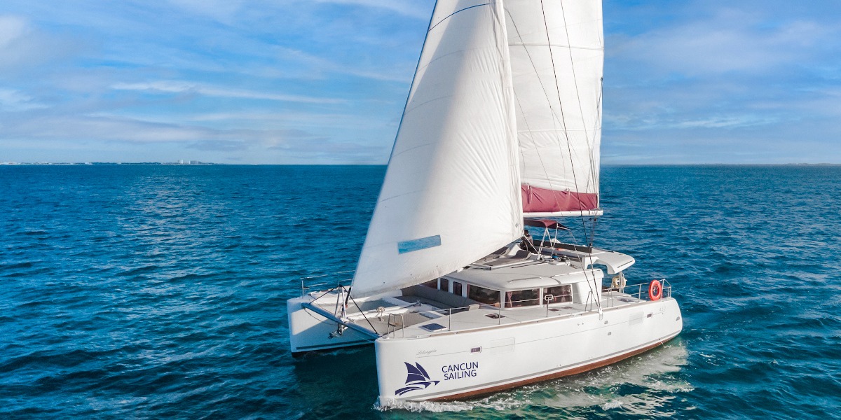 2 - HighRes - Lohengrin - Private tour to Isla Mujeres in catamaran - Cancun Sailing