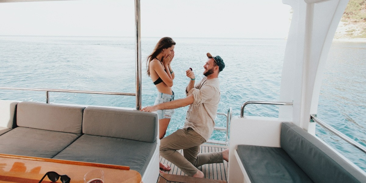 Pedida de mano en un catamarán en Cancún