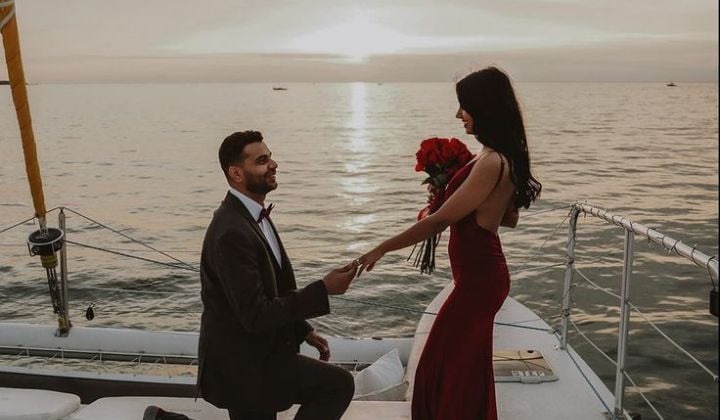 marriage proposal in Cancun on a Catamaran