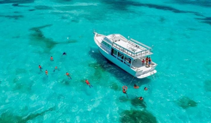 boat to Isla Contoy