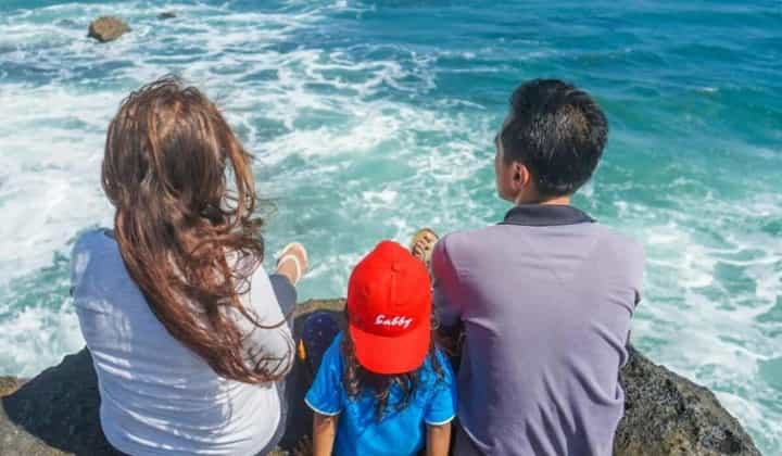 Family at the Cancun beach
